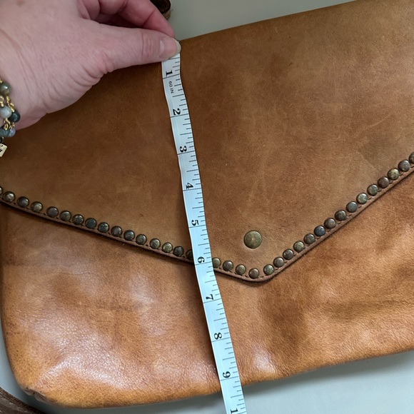 Genuine leather messenger crossbody - Picture 4 of 6